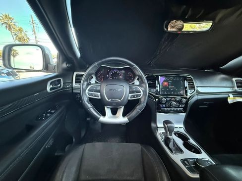 Used 2019 Jeep Grand Cherokee SRT image 55