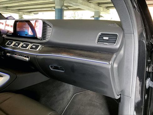 Used 2024 Mercedes-Benz GLE 450e 4MATIC image 18