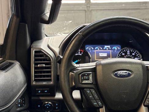 Used 2019 Ford Expedition Limited w/ Equipment Group 301A AWD/4WD image 17