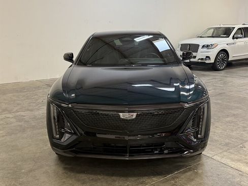 Used 2024 Cadillac Lyriq Sport AWD/4WD image 15