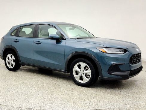 Used 2023 Honda HR-V LX image 3