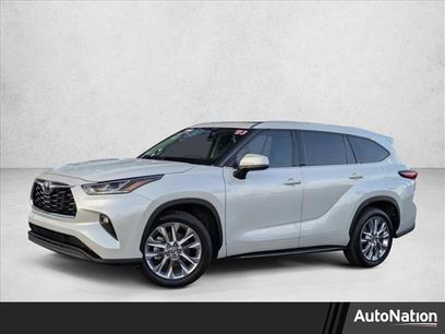 Used 2023 Toyota Highlander Limited