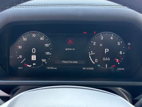 Certified 2024 Land Rover Defender 110 SE AWD/4WD image 22