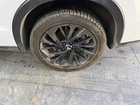 Used 2023 Mitsubishi Outlander SEL Black Edition image 37