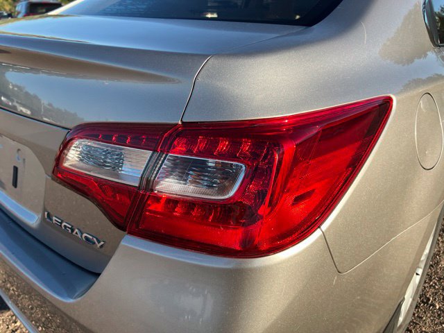 Used 2015 Subaru Legacy 2.5i Premium AWD/4WD image 11