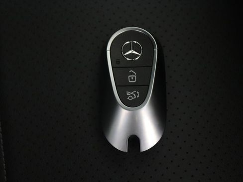 New 2026 Mercedes-Benz GLC 300 image 12