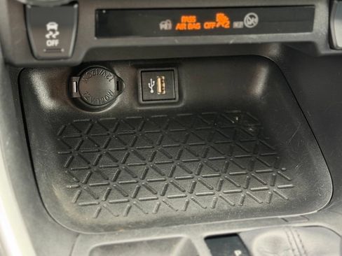 Used 2024 Toyota RAV4 LE AWD/4WD image 17
