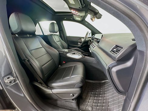 Used 2022 Mercedes-Benz GLE 350 4MATIC w/ Premium Package image 32