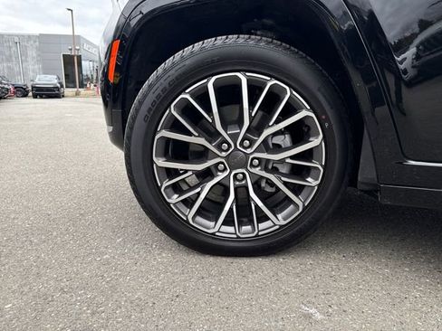 New 2025 Jeep Grand Cherokee L Summit image 29