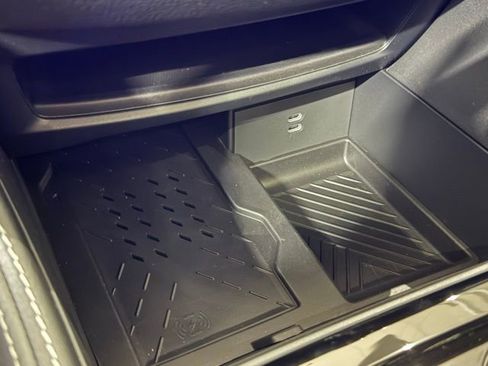 New 2026 Chrysler Pacifica Limited w/ S Appearance Package image 18