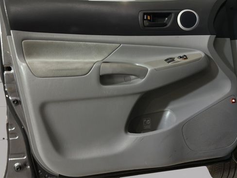 Used 2011 Toyota Tacoma 2WD Access Cab image 21
