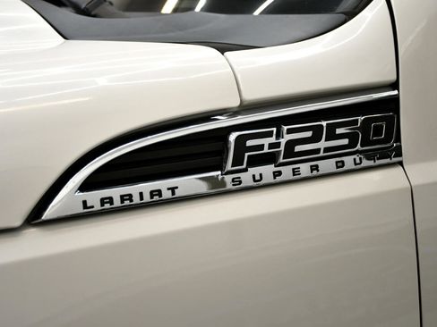 Used 2014 Ford F250 Platinum w/ FX4 Off-Road Package image 9