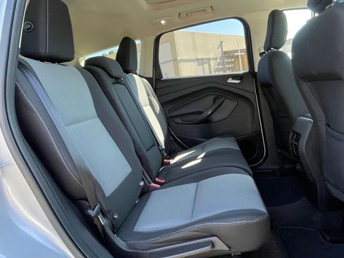 Used 2018 Ford Escape SE FWD image 27