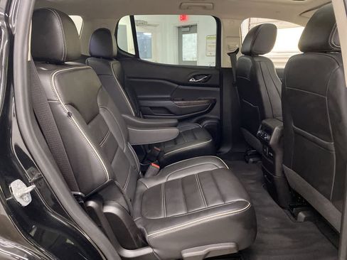 Used 2022 GMC Acadia Denali w/ Denali Ultimate Package AWD/4WD image 17