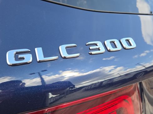 Used 2022 Mercedes-Benz GLC 300 image 39