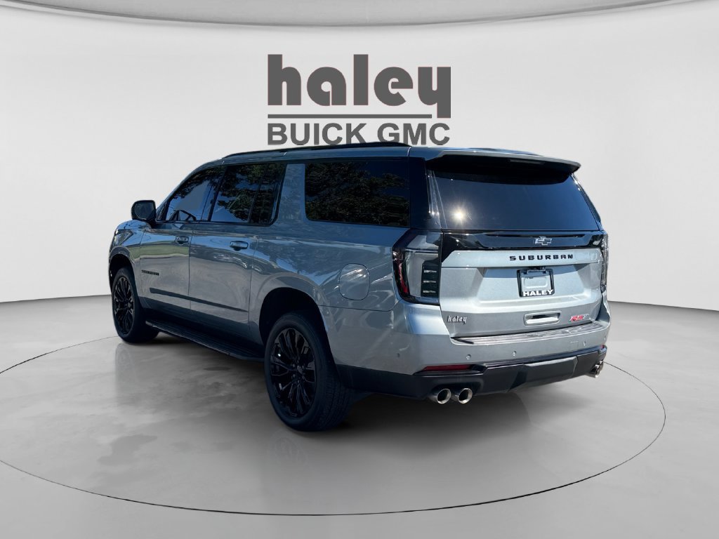 Used 2025 Chevrolet Suburban RST w/ Comfort Package AWD/4WD image 3