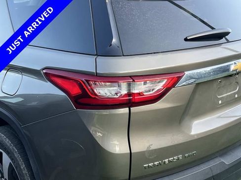 Used 2020 Chevrolet Traverse LT w/ LT Premium Package AWD/4WD image 9