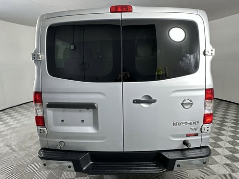 Used 2018 Nissan NV 3500 SV w/ Navigation Package image 10