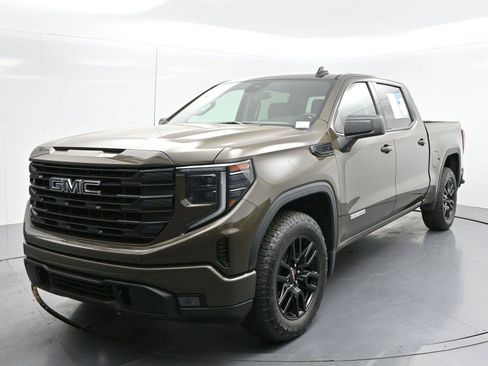 Used 2023 GMC Sierra 1500 Elevation AWD/4WD image 3