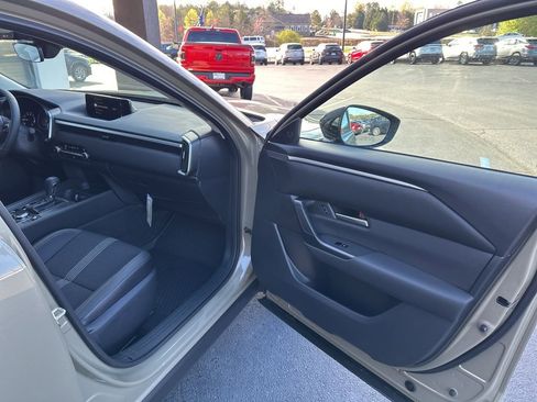 New 2026 MAZDA CX-50 Meridian Edition w/ Weather Package AWD/4WD image 10