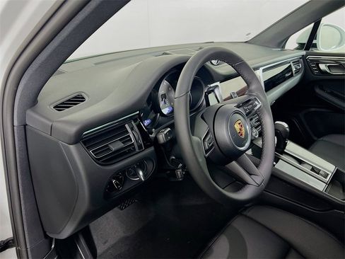 New 2026 Porsche Macan S image 4