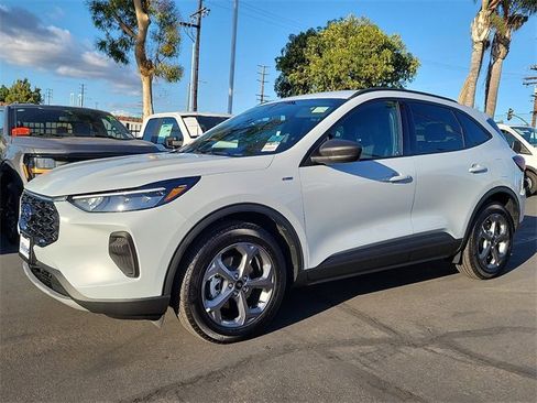 Used 2025 Ford Escape ST-Line w/ Equipment Group 301A image 26