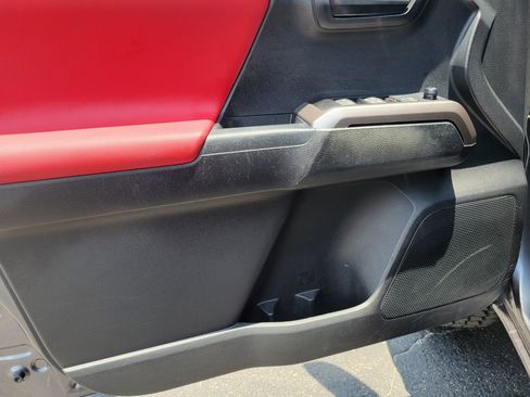 Used 2023 Toyota Tacoma SR5 RWD image 28