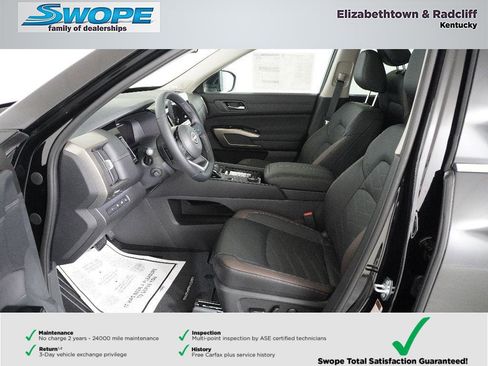 New 2025 Nissan Pathfinder Platinum w/ Cargo Package image 8