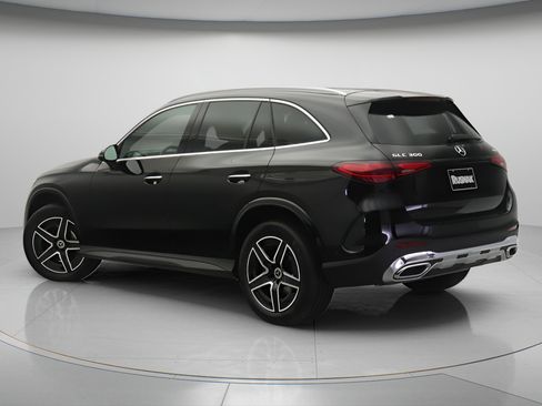 New 2026 Mercedes-Benz GLC 300 4MATIC image 2