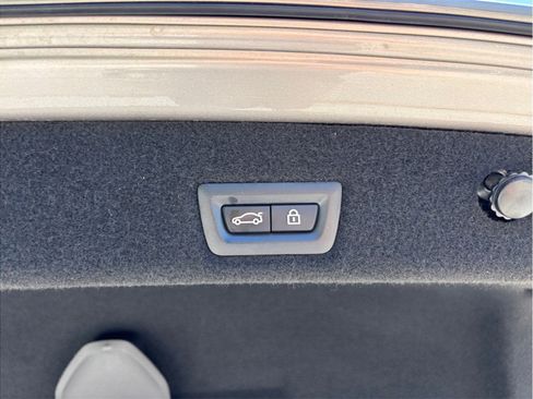 Used 2016 BMW 750i RWD image 52