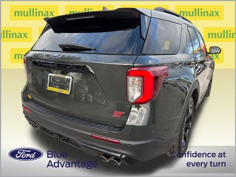Certified 2022 Ford Explorer ST w/ ST Street Pack image 4