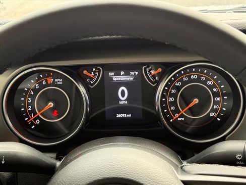 Certified 2023 Jeep Gladiator Sport AWD/4WD image 16