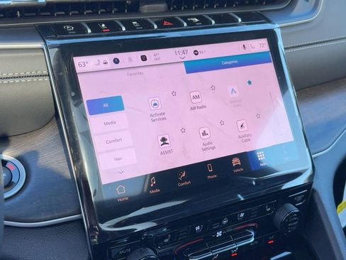 New 2025 Jeep Grand Cherokee Limited w/ Luxury Tech Group II image 23