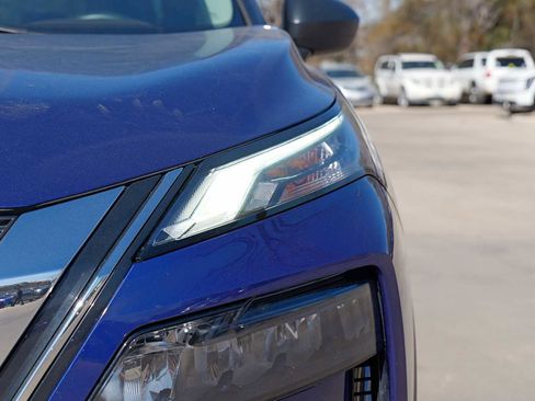 Used 2023 Nissan Rogue S image 3