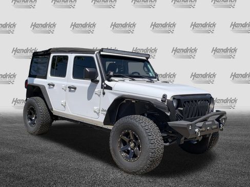 Used 2018 Jeep Wrangler Unlimited Sport AWD/4WD image 2