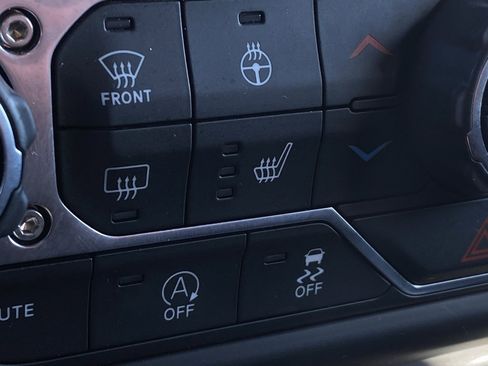 Used 2020 Jeep Gladiator Rubicon image 16