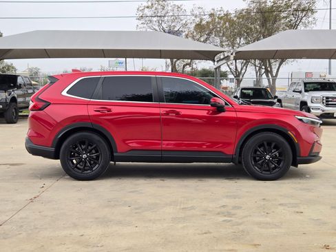 Used 2023 Honda CR-V EX image 2