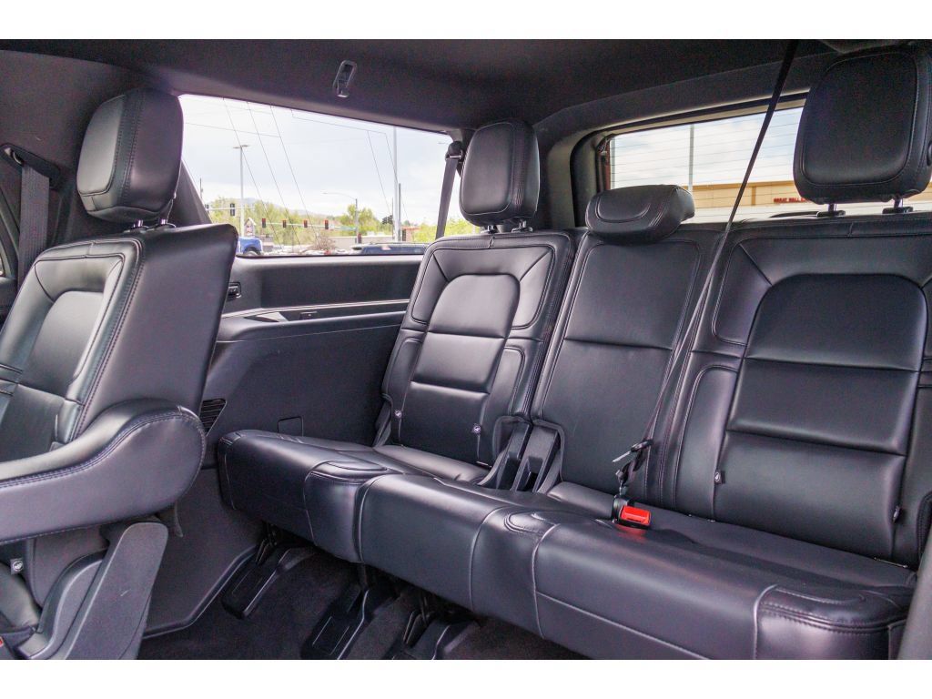 Used 2024 Lincoln Navigator L 4WD image 15