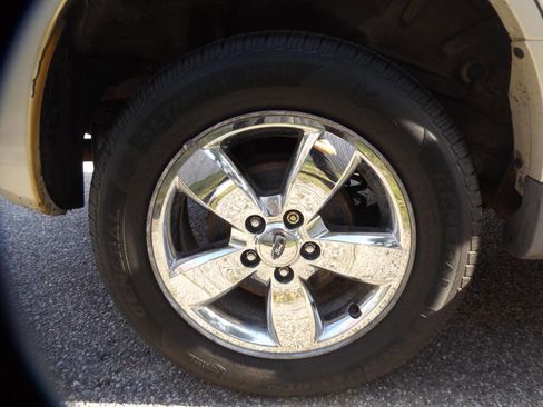 Used 2009 Ford Escape XLT image 23