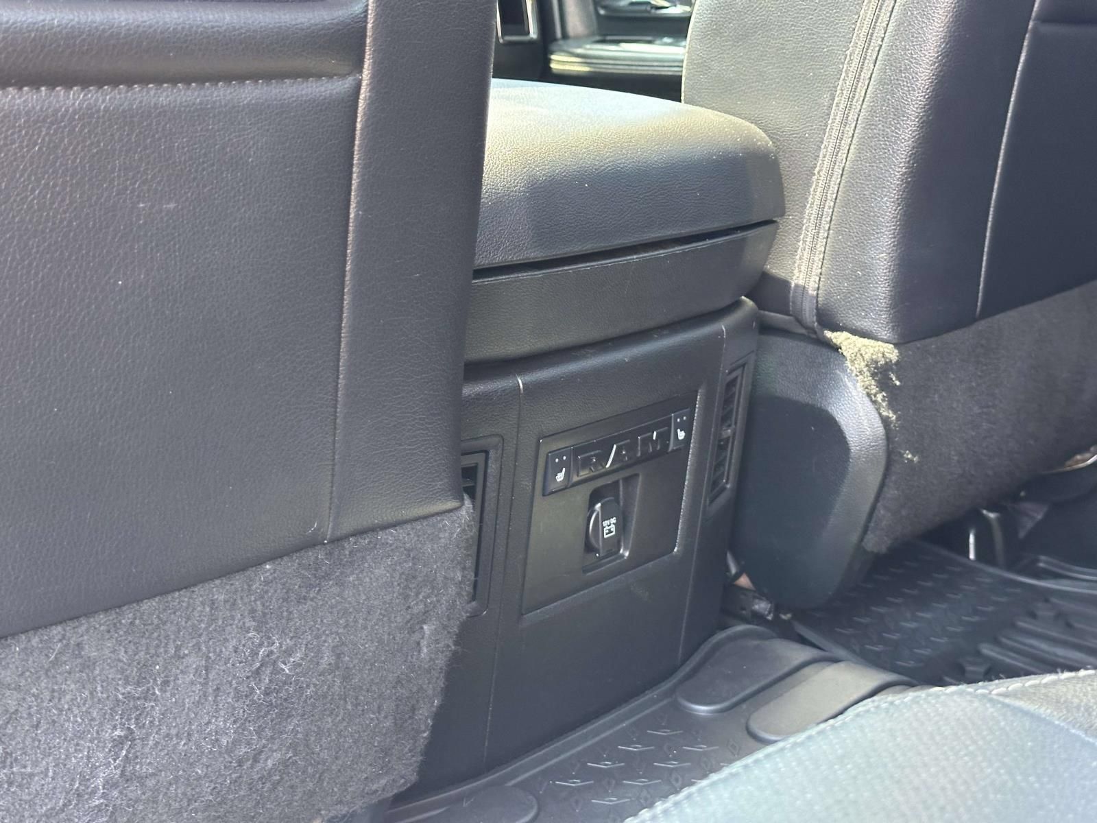 Used 2018 RAM 2500 Laramie w/ Sport Appearance Group AWD/4WD image 25