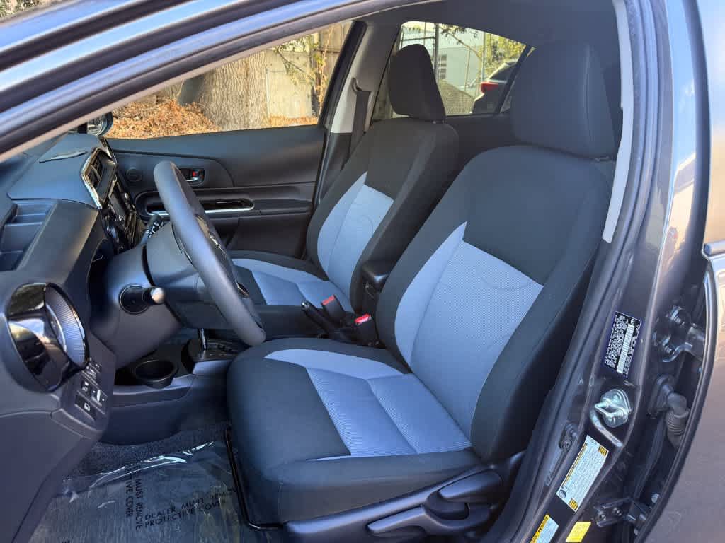 Used 2019 Toyota Prius C w/ Carpet Mat Package FWD image 11