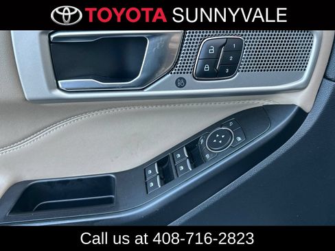 Used 2020 Ford Explorer Limited AWD/4WD image 15