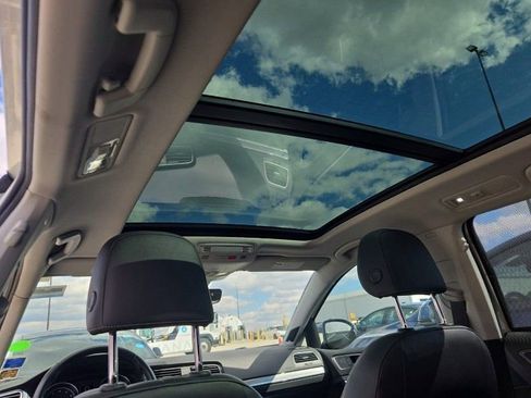 Used 2019 Volkswagen Golf Alltrack image 10