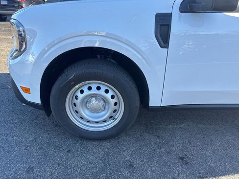 New 2025 Ford Maverick XL image 9