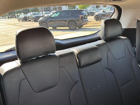 Used 2023 Kia Telluride EX FWD image 22