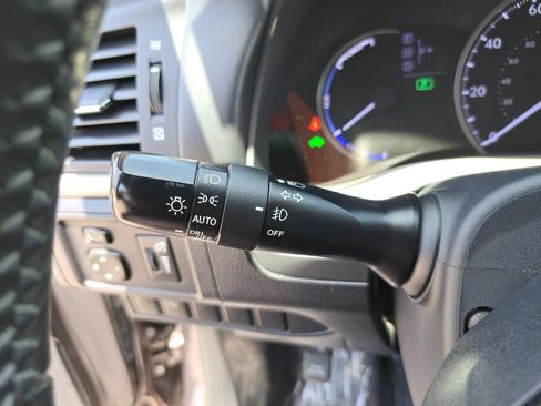 Used 2014 Lexus CT 200h w/ Seat Comfort Package FWD image 24