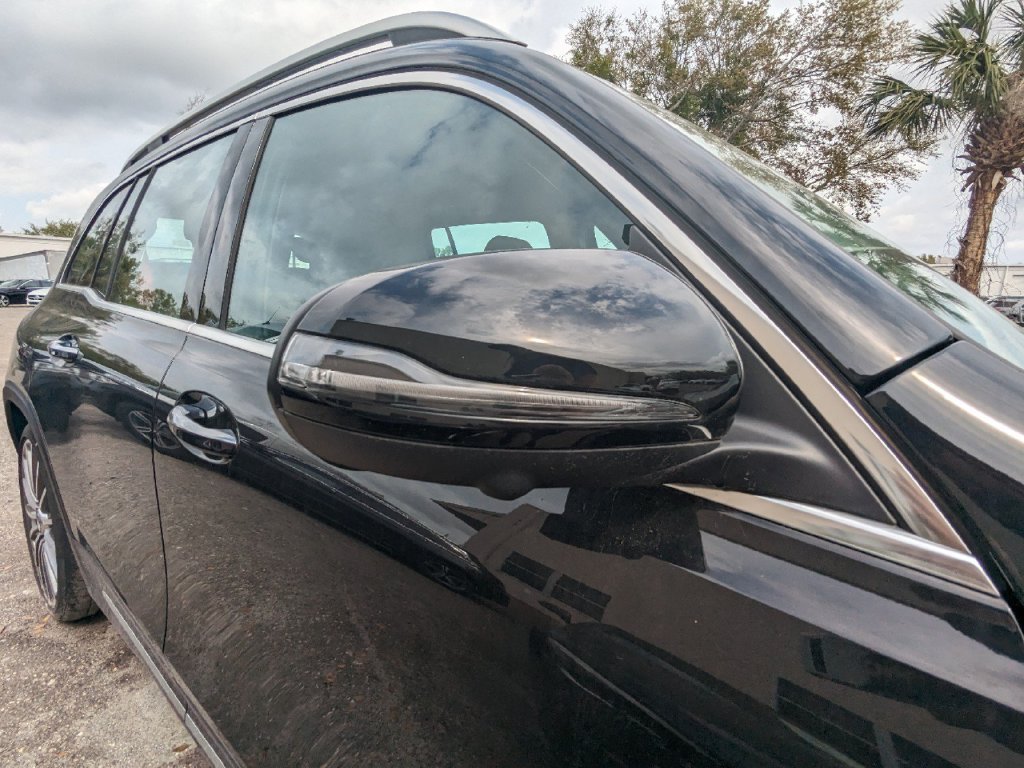 Used 2024 Mercedes-Benz GLB 35 AMG 4MATIC image 9