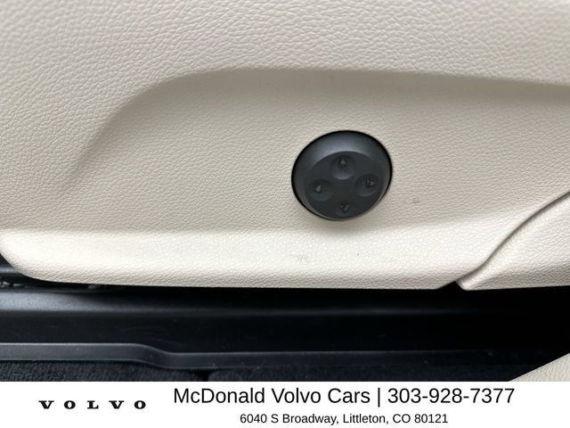Used 2020 Mercedes-Benz GLC 300 4MATIC image 12