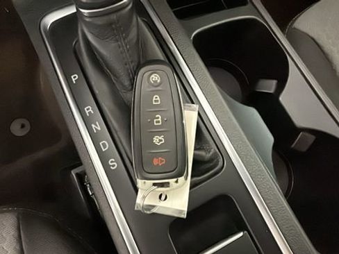 Used 2019 Ford Escape SE FWD image 22