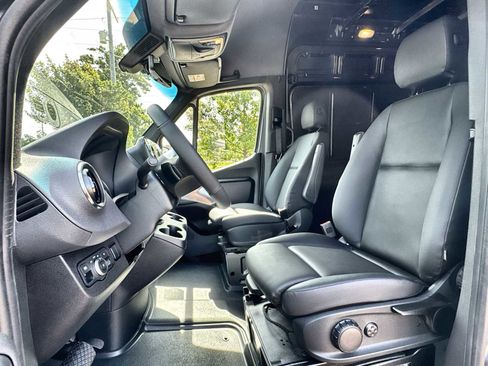 New 2026 Mercedes-Benz Sprinter 2500 image 3